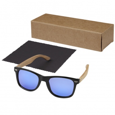 Logotrade Werbeartikel das Foto: Hiru verspiegelte polarisierte Sonnenbrille aus rPET/Holz in Geschenkbox