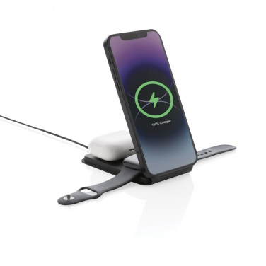 Logotrade Firmengeschenke das Foto: Swiss Peak 15W 3-in-1 magnetischer Wireles Charger aus rPU