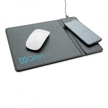 Logotrade Werbegeschenke das Foto: Mousepad mit Wireless-5W-Charging Funktion