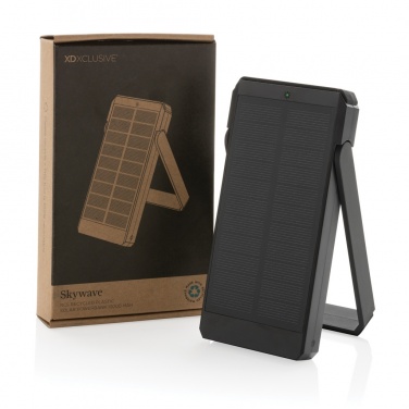 Logotrade werbemittel das Foto: Skywave 10000mAh Solarpowerbank aus RCS recycelt. Kunststoff