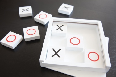 Logotrade Werbegeschenke das Foto: Deluxe Tic Tac Toe Spiel