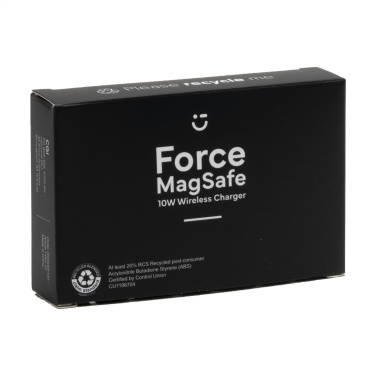 Logotrade Geschäftsgeschenke das Foto: Force MagSafe 10W recyceltes kabelloses Ladegerät