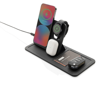 Logotrade Geschäftsgeschenke das Foto: Swiss Peak 3-in-1- Wireless-Charging Desk-Tray aus RCS rPU