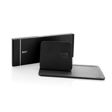 Logotrade Logogeschenke das Foto: Swiss Peak 3-in-1- Wireless-Charging Desk-Tray aus RCS rPU