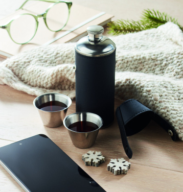 Logotrade Werbegeschenke das Foto: Flasche mit Schnapsbechern