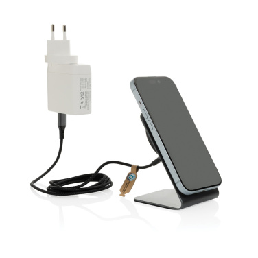 Logotrade Werbeartikel das Foto: Terra Aluminium 15W magnetischer Wireless-Charger