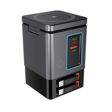 Logotrade Werbeartikel das Foto: Urban Vitamin Sacramento 105W GaN Charger mit einz. Kabeln