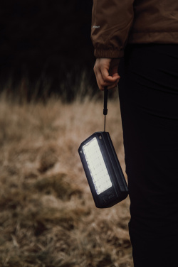 Logotrade werbemittel das Foto: Nordic Drift Titan 10.000mAh Solar Powerbank with 3 Panels