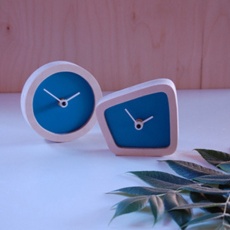 Wooden desk clock