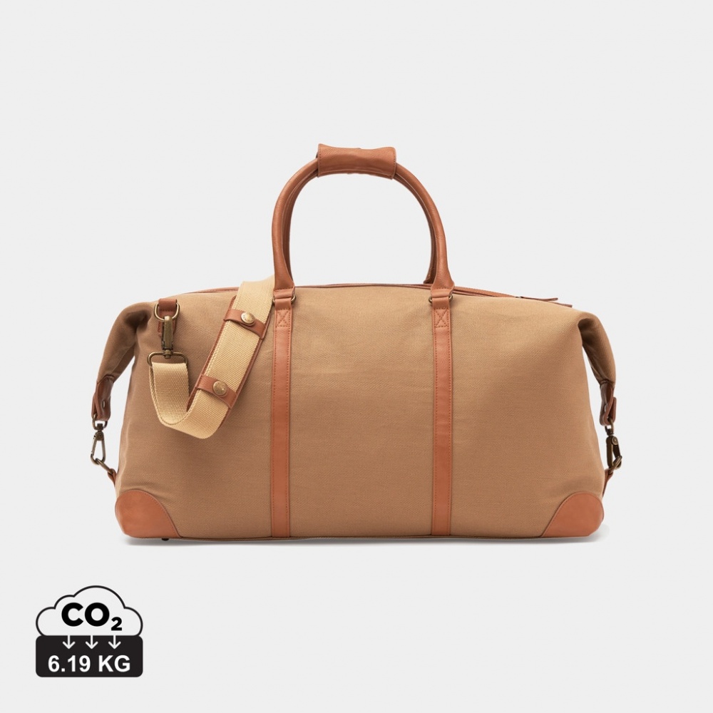 Logo trade promotional item photo of: VINGA Sloane RCS RPET weekender bag