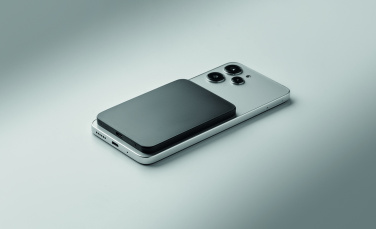 Logotrade corporate gift picture of: Slim magnetic power bank 20W