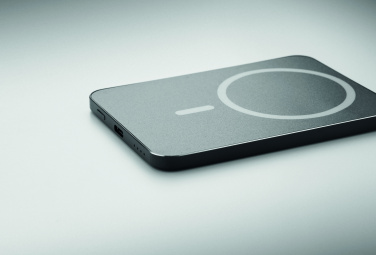 Logo trade promotional items picture of: Slim magnetic power bank 20W