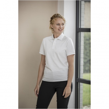 Logotrade ärikingi foto: Emerald lühikeste varrukatega unisex Aware™ taaskasutatud polo