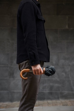 Logo trade reklaamkingid foto: VINGA Bosler AWARE™ 21-tolline kokkupandav vihmavari