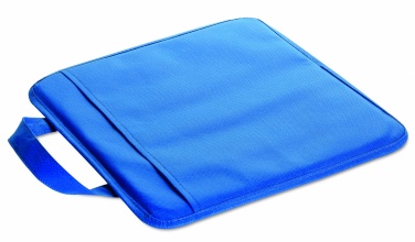 Logotrade firmakingi foto: Lausriidest staadionipadi