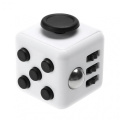 Fidget Cube, mitmevärviline