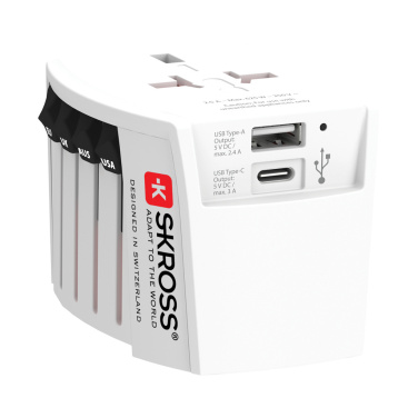 Logotrade meene foto: SKROSS World Travel Adapter MUV 2-pooluseline USB A ja C-ga