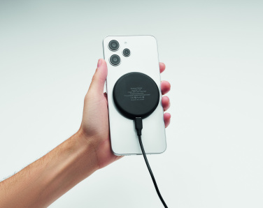 Logotrade ärikingituse foto: WERLIES 3-ühes juhtmevaba laadija 15W