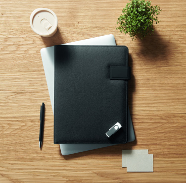 Logotrade reklaamkingituse foto: BURGUS A4 kaust ja juhtmevaba laadija