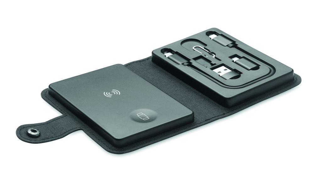 Logotrade ärikingid pilt: CAWATT 4 in 1 kaabli pistikute komplekt 15W