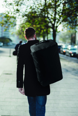 Logo trade firmakingituse pilt: MOUNTAIN presendist reisikott