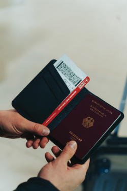 Logo trade reklaamkingituse pilt: Trackmate passihoidja