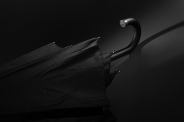 Logo trade reklaamkingitused foto: Swiss Peak Vero Aware™ RPET 25” vihmavari