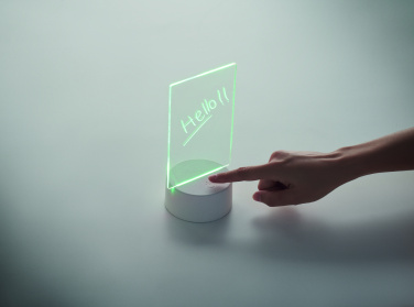 Logotrade reklaamkingituse foto: LEDMEMO valgustatud LED-märkmetahvel