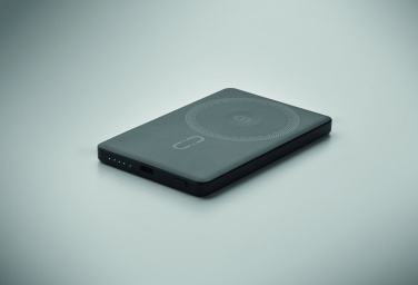 Logotrade firmakingituse foto: Magnetiline varupatarei 5000mAh 15W