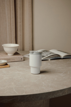 Logotrade mainoslahja tuotekuva: VINGA Nagano RCS -mukaan otettava muki, 350 ml.