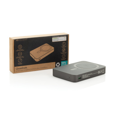 Logotrade mainoslahja tuotekuva: Quantum ultra-nopea 10 000 mAh magneettinen 25 W powerbank.