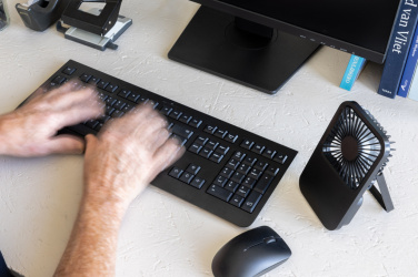 Logotrade dovana nuotrauka: „Aervina RCS“ perdirbto plastiko įkraunamas stalo ventiliatorius