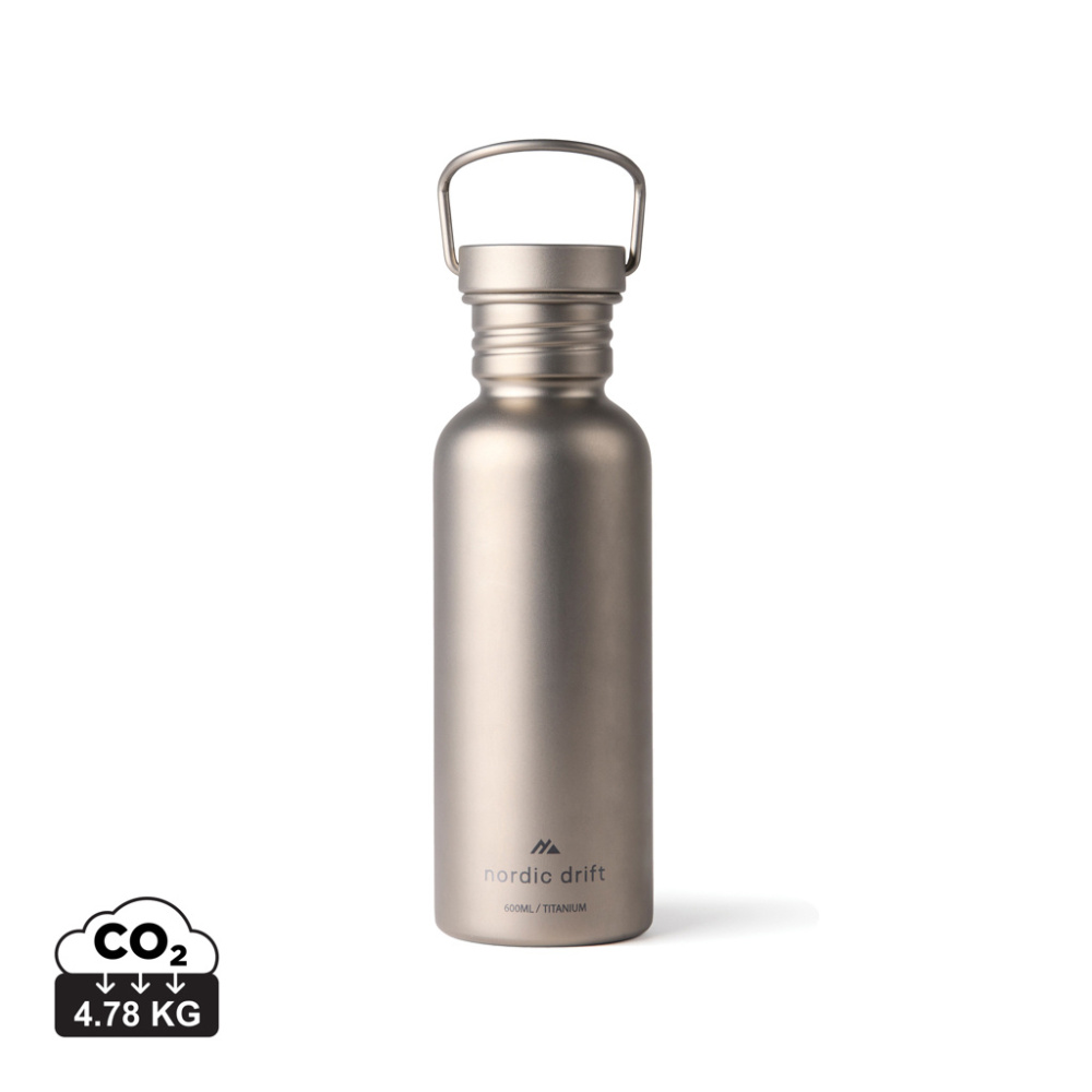 Logotrade verslo dovanos nuotrauka: „Nordic Drift Trail Ultra Light Titanium“ 600 ml vandens gertuvė