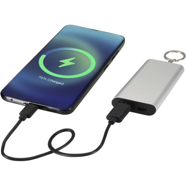 Logotrade dovana nuotrauka: „Arcturus“ 2000 mAh perdirbto aliuminio išorinė baterija su raktų pakabuku