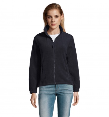 Logotrade biznesa dāvanas foto: NORTH WOMEN FLEECE ar Rāvējslēdzēju