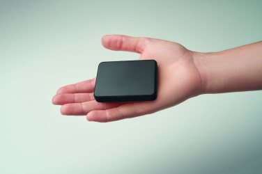 Logotrade biznesa dāvanas foto: 5000 mAh lādētājs