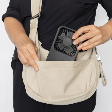 Logotrade korporatīvās dāvanas foto: Aervina RCS pārstrādātas plastmasas uzlādējams galda ventilators