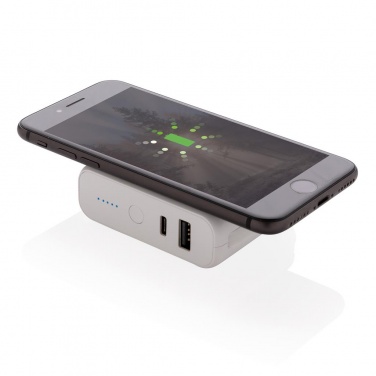 Лого трейд pекламные подарки фото: Firmakingitus: 5.000 mAh wireless charging 5W powerbank, white