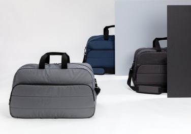 Logotrade presentreklam bild: Impact AWARE™ RPET weekend-duffel