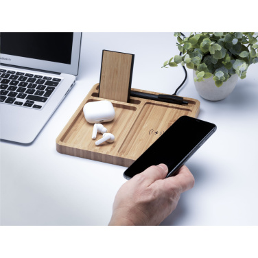 Logotrade presentreklam bild: Bamboo Organizer laddare