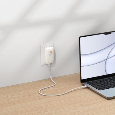 Logotrade kampanjprodukter bild: Belkin BoostCharge 3-portars väggladdare