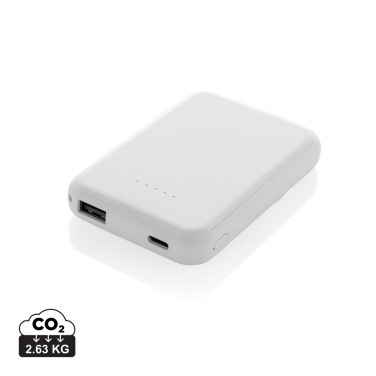 Logotrade presentreklam bild: Stellar RCS återvunnen plast 5000 mah 5W magnetisk powerbank