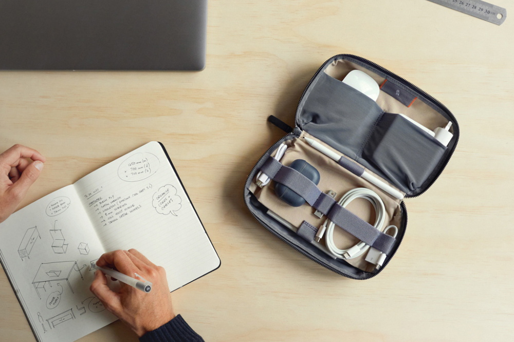 Logotrade profilreklam bild: Bellroy tech-kit