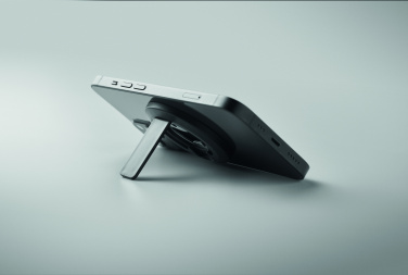 Logotrade kampanjprodukter bild: Telefonstöd och flasköppnare