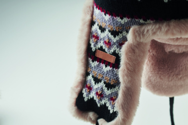 Logotrade profilreklam bild: Stickad mössa med öronlapp