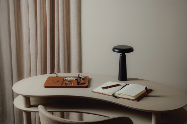 Logotrade presentreklam bild: VINGA Avery RCS bordslampa