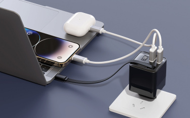 Logotrade reklamprodukter bild: Urban Vitamin Mendocino 65W GaN-laddare med utdragbar kabel