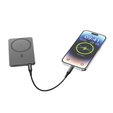 Logotrade reklamprodukter bild: Urban Vitamin Marin 5000mAh magnetisk 15W trådlös powerbank