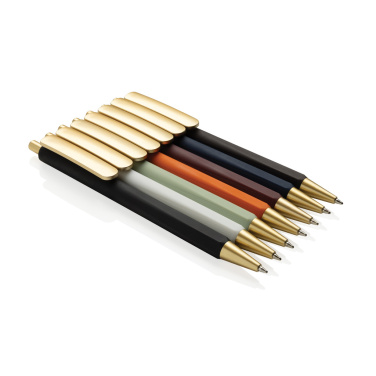 Logotrade profilprodukter bild: EDGE RCS Luxury tresidig penna